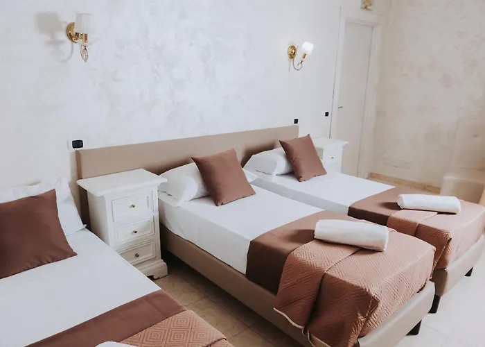 Bee Queen Hotel