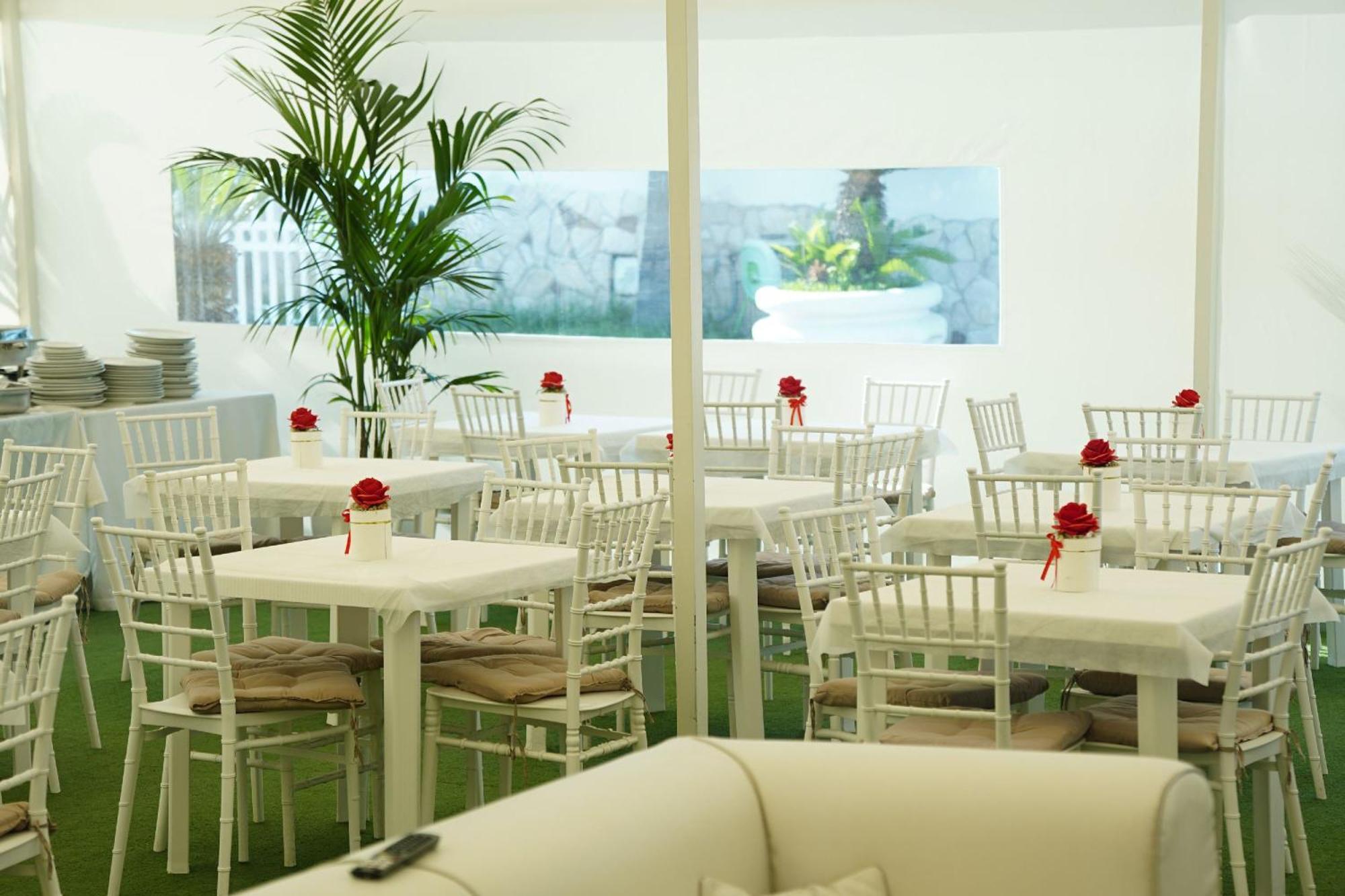 Bee Queen Hotel 3*